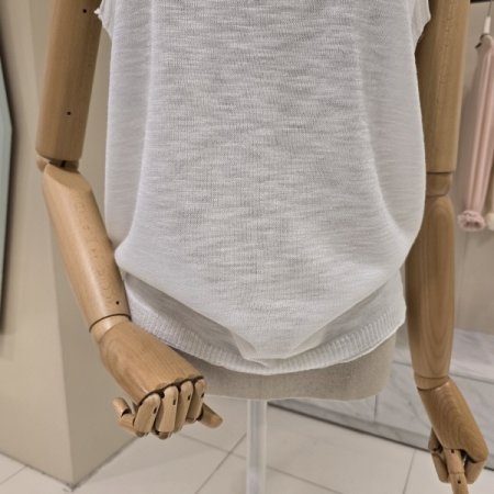 단추 이중 민소매 니트