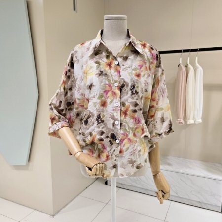 루즈핏 큐빅 플라워 블라우스