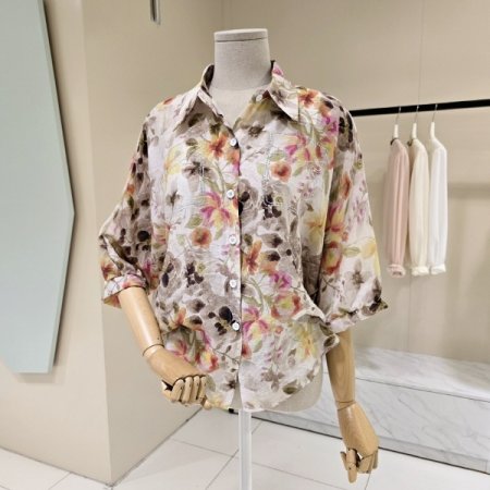 루즈핏 큐빅 플라워 블라우스