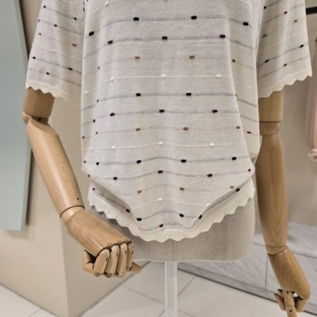 라운드 단가라 패턴 니트