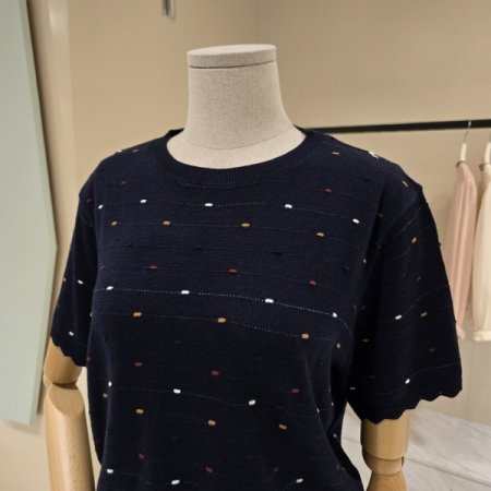 점박이 라운드 니트