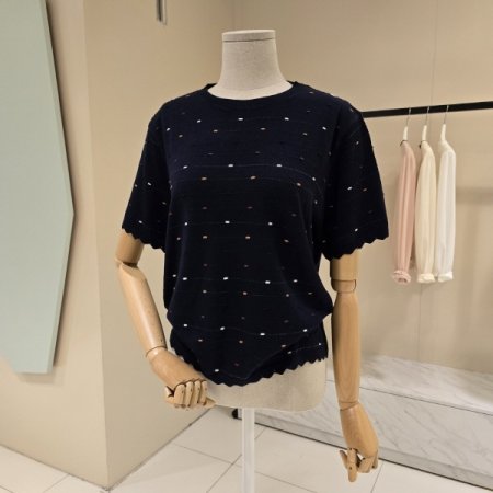 점박이 라운드 니트