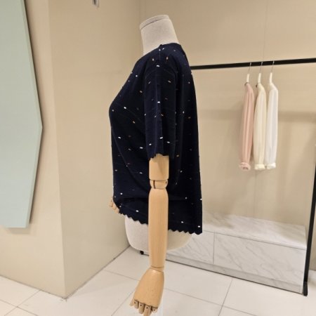 점박이 라운드 니트