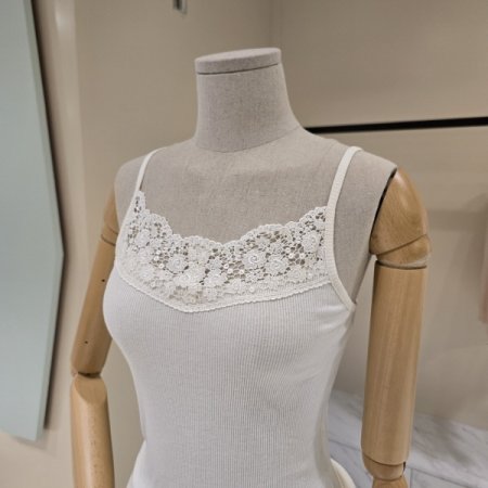 크림 레이스 골지 민소매티셔츠