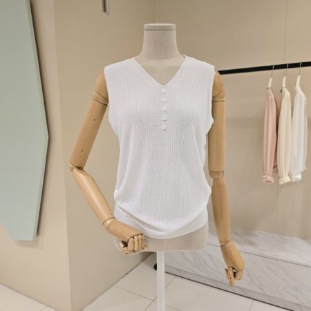 단추 브이넥 민소매니트
