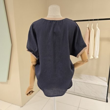 다트소매 라인배색 라운드티셔츠