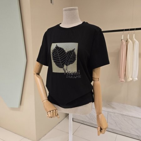 두잎 비즈 디테일 라운드티셔츠