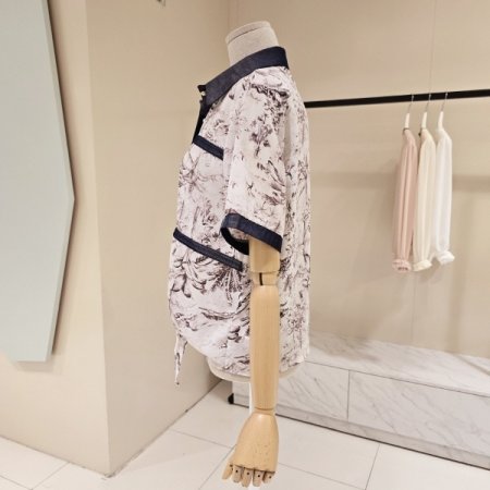 나염 배색 디테일 카라블라우스