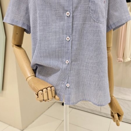 셔링 디테일 잔줄 카라블라우스