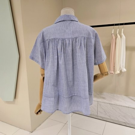 셔링 디테일 잔줄 카라블라우스