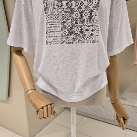 그래픽 라운드 티셔츠