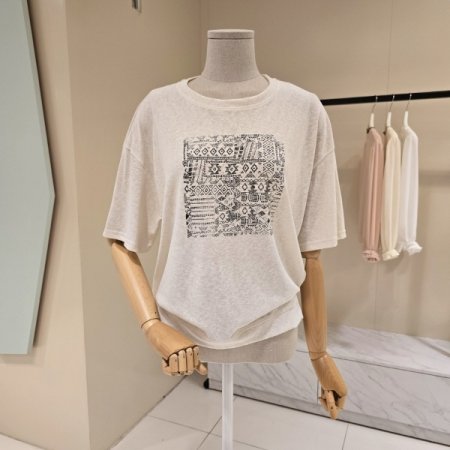 라운드 그래픽 레터링 티셔츠