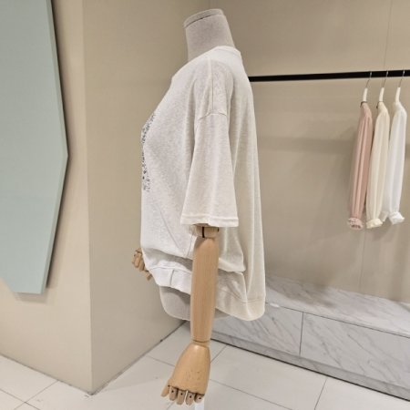 라운드 그래픽 레터링 티셔츠