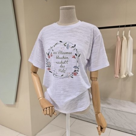 라운드 꽃장식 레터링 티셔츠
