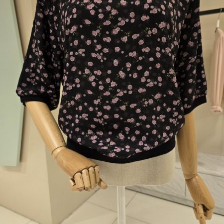 핑크로즈 라운드 시폰블라우스