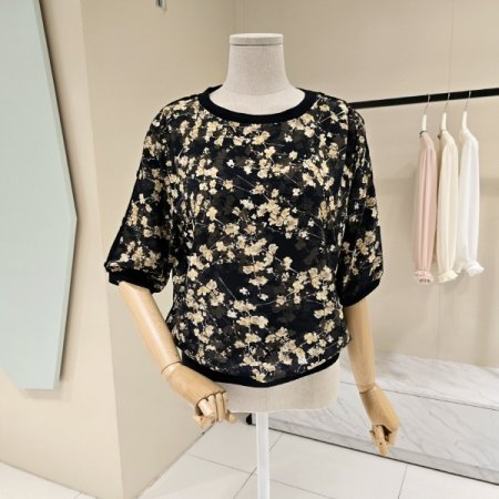 매화 프린트 라운드 블라우스