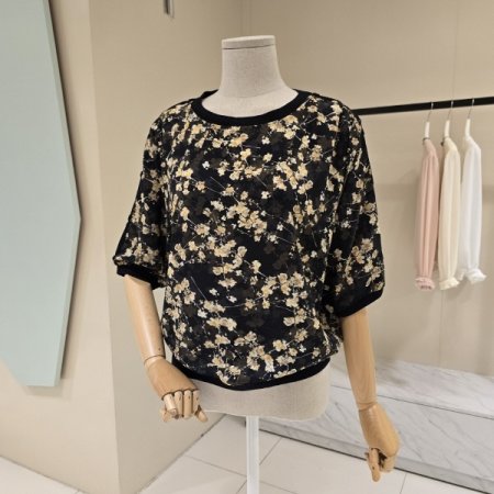 매화 프린트 라운드 블라우스