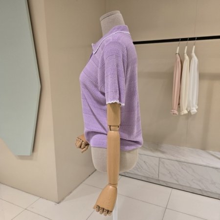 라인배색 펀칭 카라니트