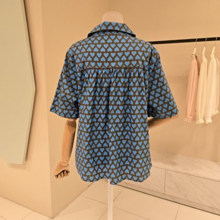 하트 패턴 셔츠블라우스