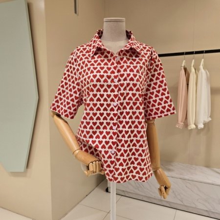 뒷셔링 하트 셔츠블라우스