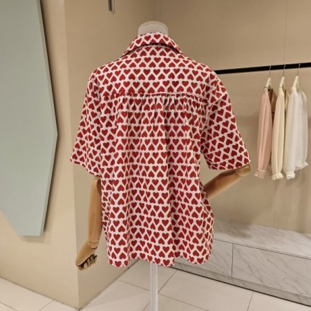 뒷셔링 하트 셔츠블라우스