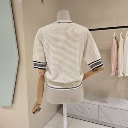 핀소매 라운드 니트