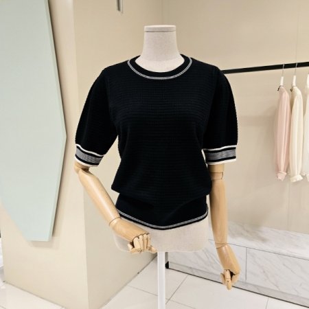 라운드 핀소매 니트