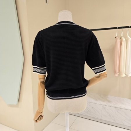 라운드 핀소매 니트