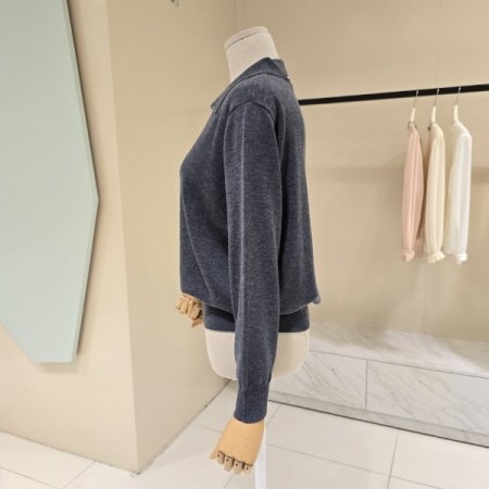 큐빅 타이 카라 니트