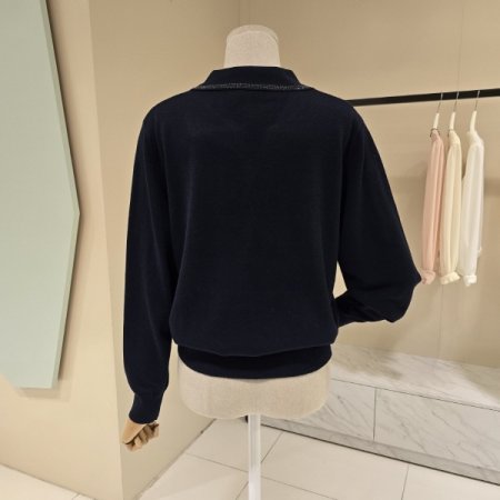 카라넥 큐빅 타이 니트