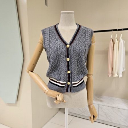 꽈배기 브이넥 니트조끼