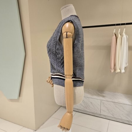 꽈배기 브이넥 니트조끼