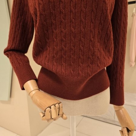 은행장식 라운드 꽈배기니트