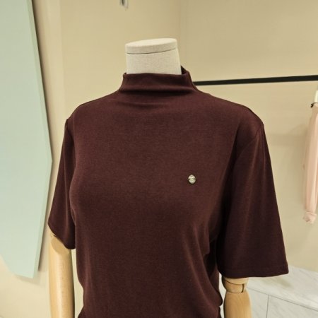 터틀넥 심플 티셔츠