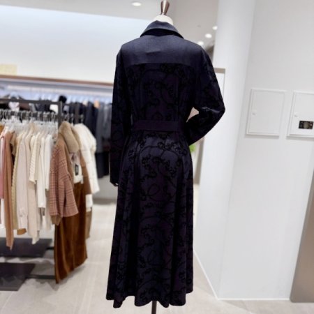 자수 디테일 카라넥 벨티드 원피스