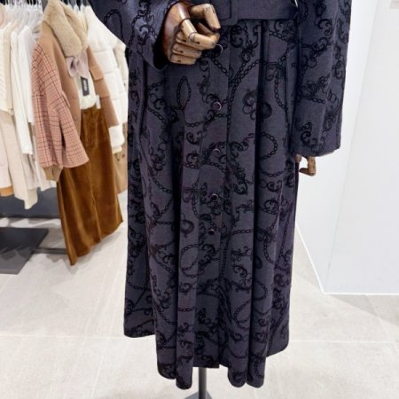 자수 디테일 카라넥 벨티드 원피스