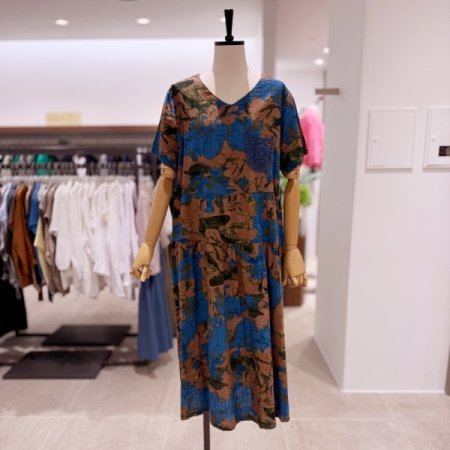 브이 프린팅 원피스