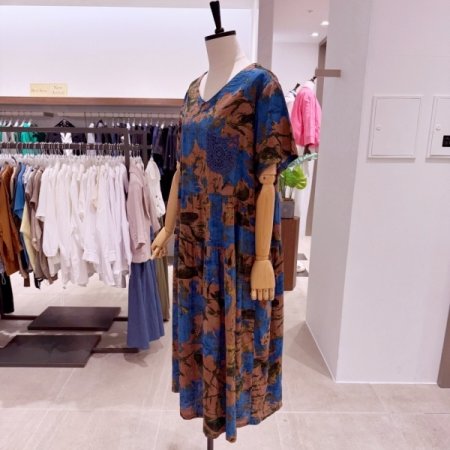 브이 프린팅 원피스