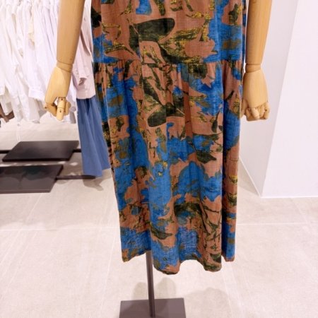 브이 프린팅 원피스