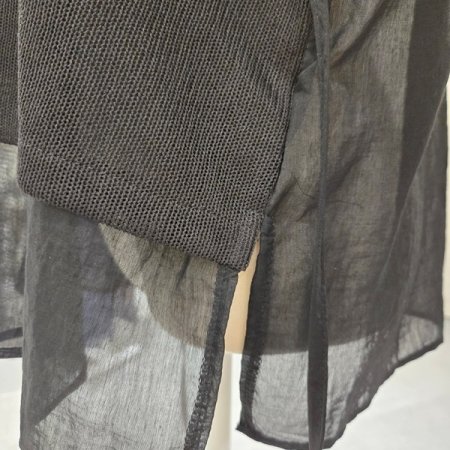 니트배색반팔블라우스