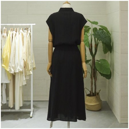 카라주름민소매원피스