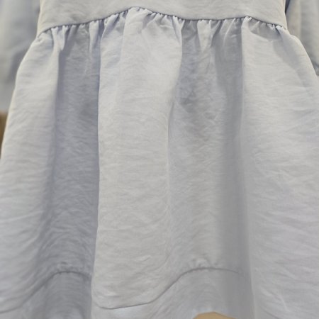 니아퍼프소매블라우스