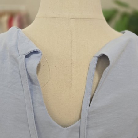 니아퍼프소매블라우스