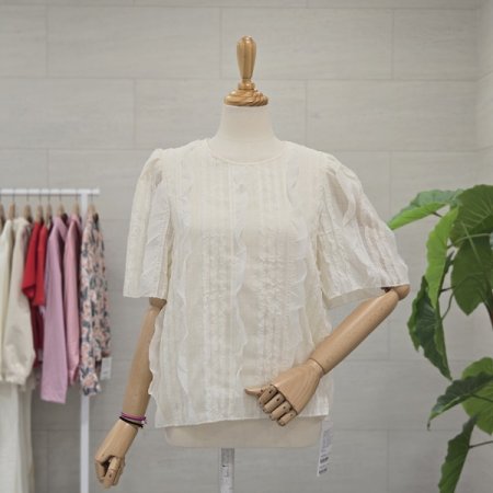 크림러플블라우스