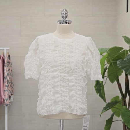 크림러플블라우스