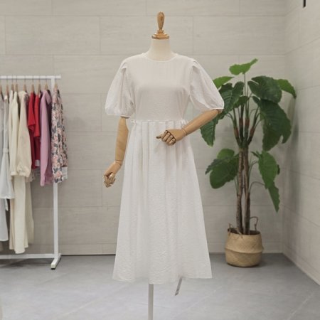 무지헨리넥퍼프원피스