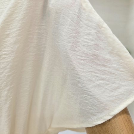 D링벨트터틀반팔블라우스