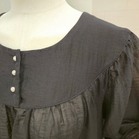 크링클라운드반팔블라우스