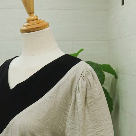 브이넥배색롱원피스