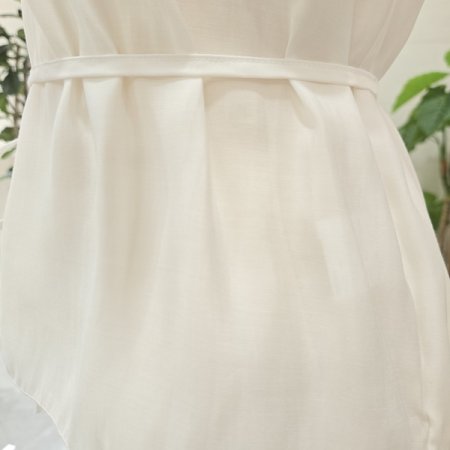 타이끈민소매블라우스